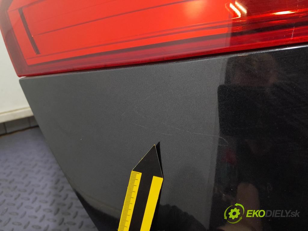 Opel Insignia 2010 zadní dveře kufra: kufr