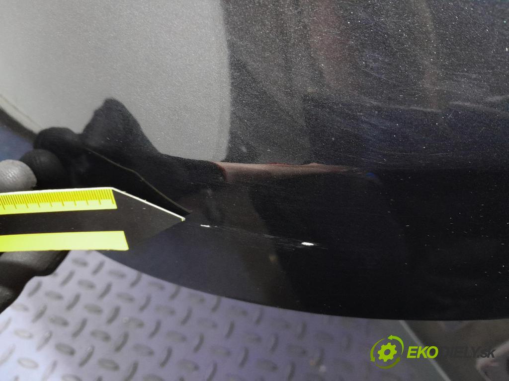 Opel Insignia 2010 zadní dveře kufra: kufr