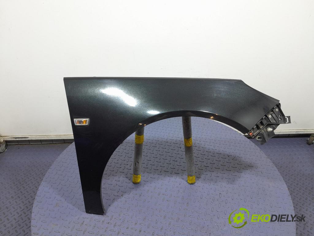Opel Insignia 2010 blatník Predné v pravo: