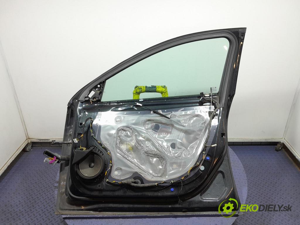 Opel Insignia 2010 dveře před prave 
