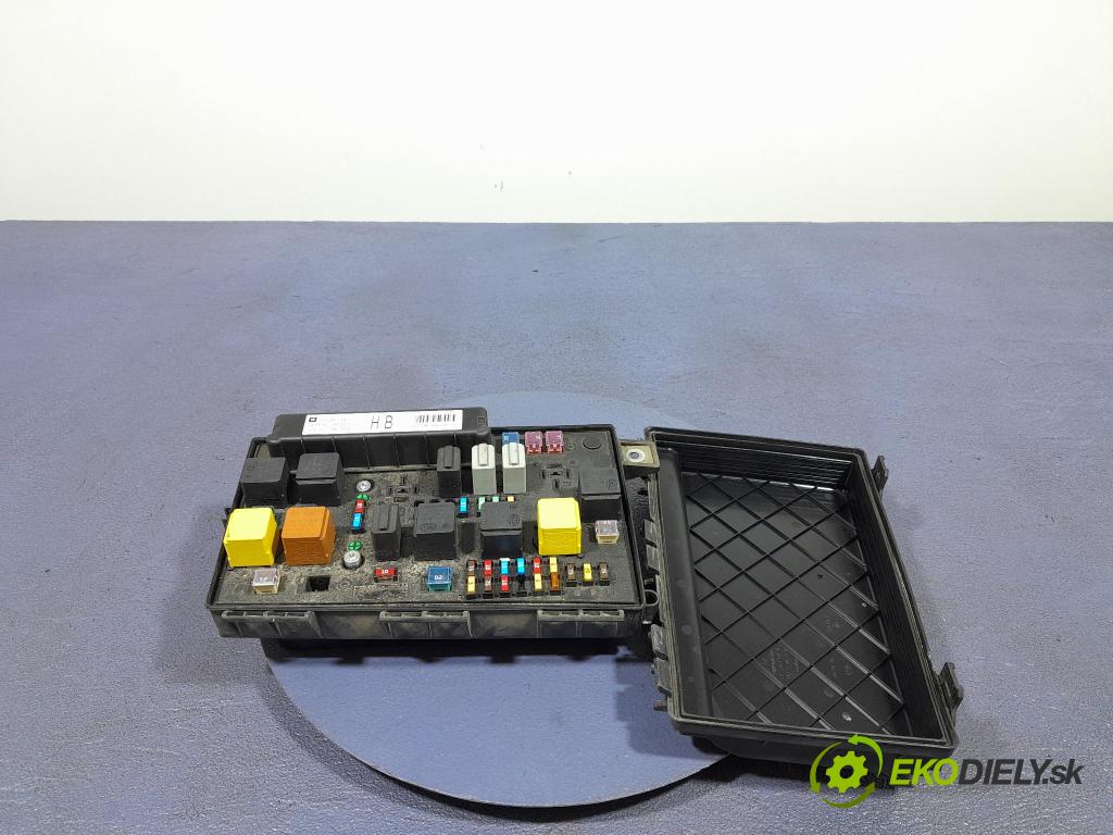 Opel Astra 2006 skrinka Poistky: 13206754