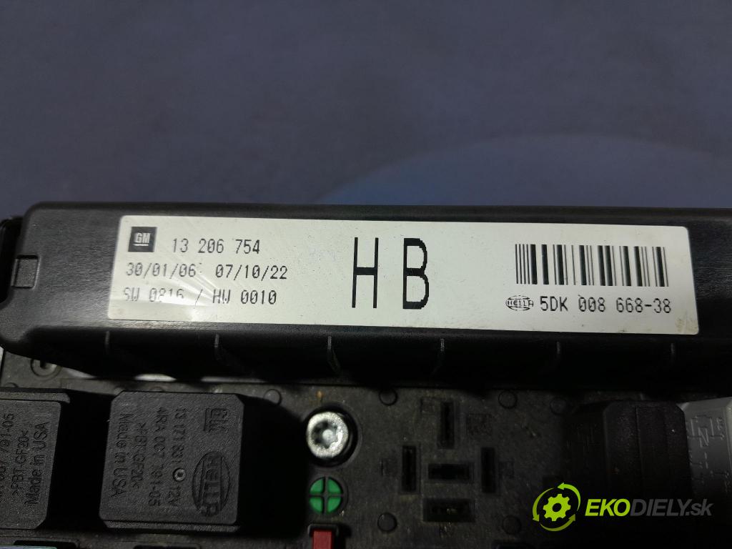 Opel Astra 2006 skrinka Poistky: 13206754