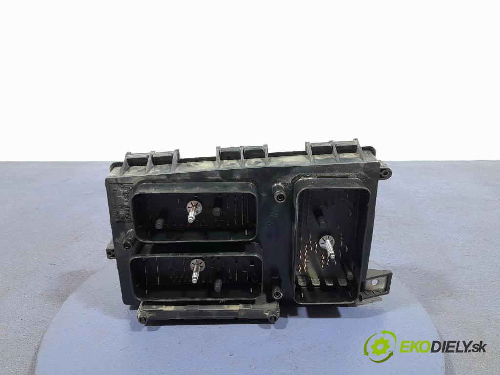 Opel Astra 2006 skrinka Poistky: 13206754