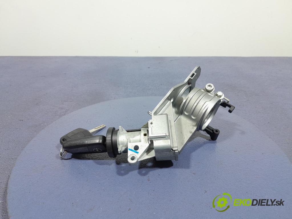 Opel Astra 2006 Spínač zapaľovania: N0501881