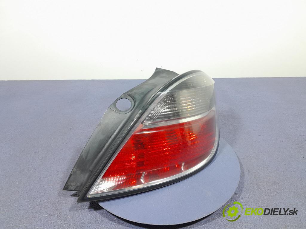 Opel Astra 2007 svetlo / reflektor zad Prava: Vonkajsia: 13222325