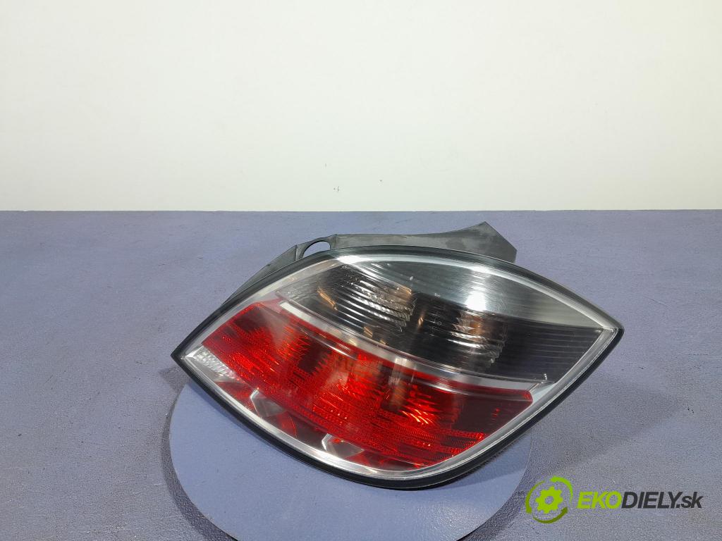 Opel Astra 2007 svetlo / reflektor zad Prava: Vonkajsia: 13222325
