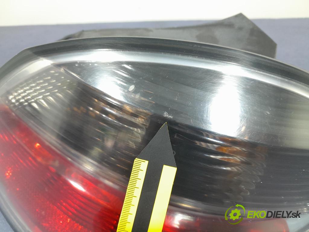 Opel Astra 2007 svetlo / reflektor zad Prava: Vonkajsia: 13222325