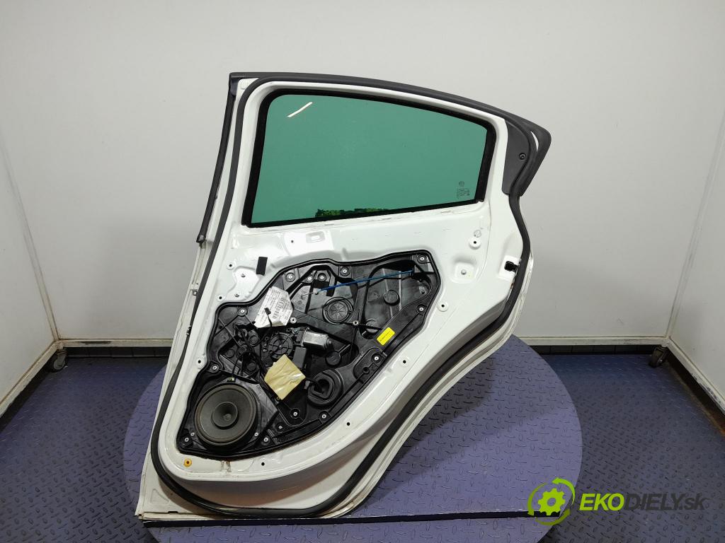 Alfa romeo Giulietta 2013 dveře Zad: prave 