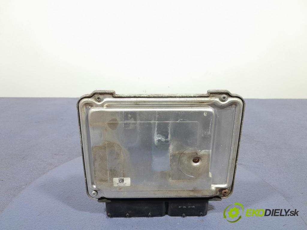 Skoda Octavia 2008 riadiaca jednotka Motor: 03G906021LB