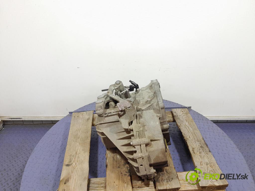 Opel Insignia 2010 převodovka Ozubené kola: Manualna 55561696 F40
