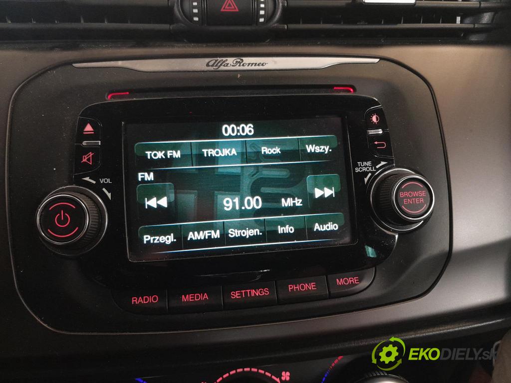 Alfa romeo Giulietta 2013 Radio I Navigácia: 01561046460