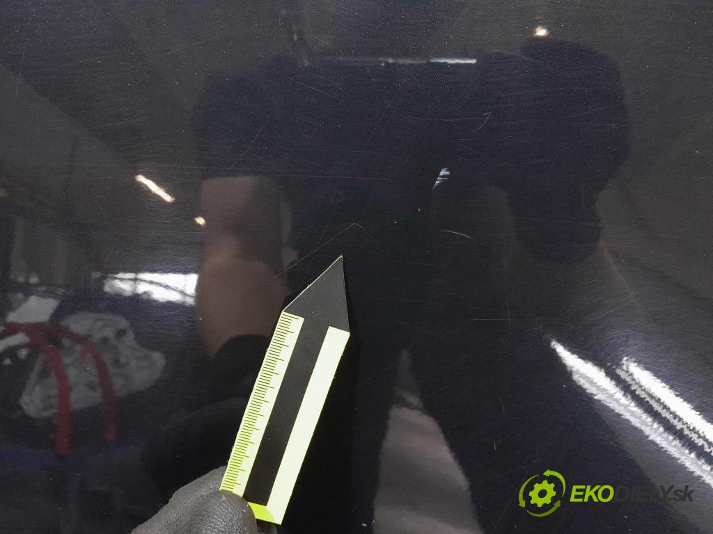 Hyundai I30 2011 dvere zad Vľavo: