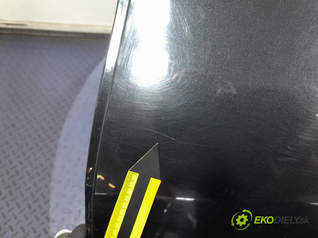 Toyota Auris 2009 dvere zad Vľavo:
