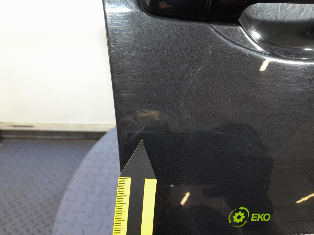 Toyota Auris 2009 dvere Predné pravé