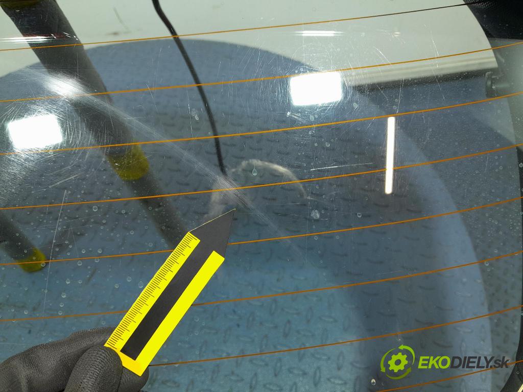 Ford Fiesta 2011 zadní dveře kufra: kufr