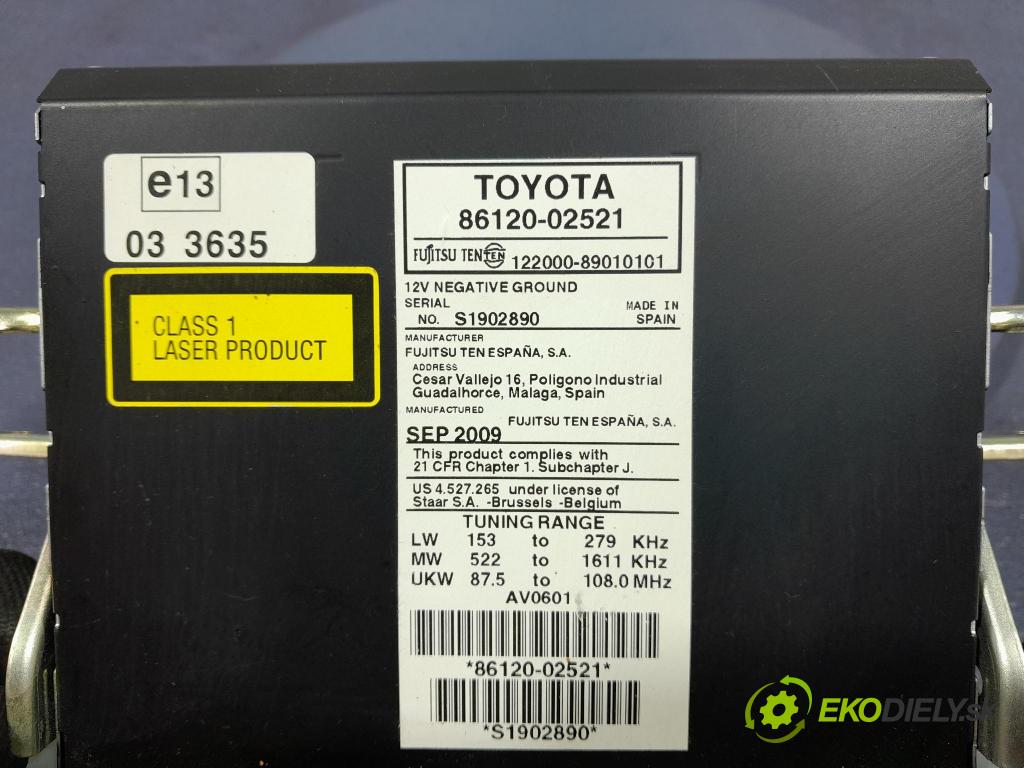 Toyota Auris 2009 Radio I Navigácia: 86120-02521