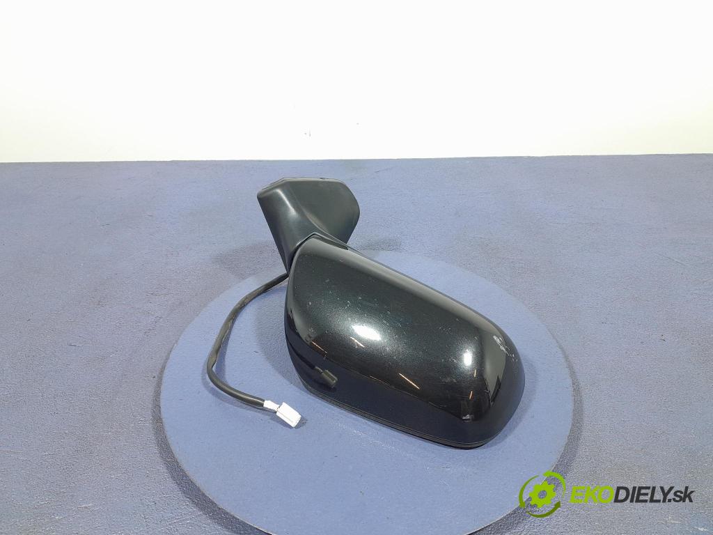 Toyota Auris 2009 zpětné zrcátko prave