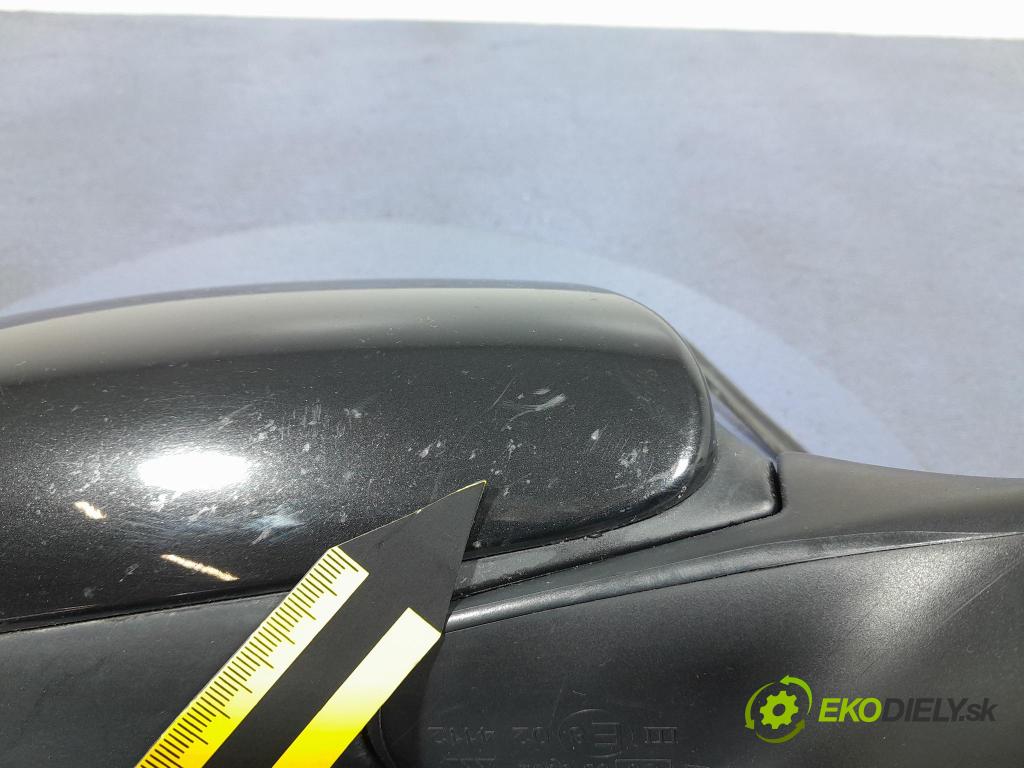 Toyota Auris 2009 zpětné zrcátko prave
