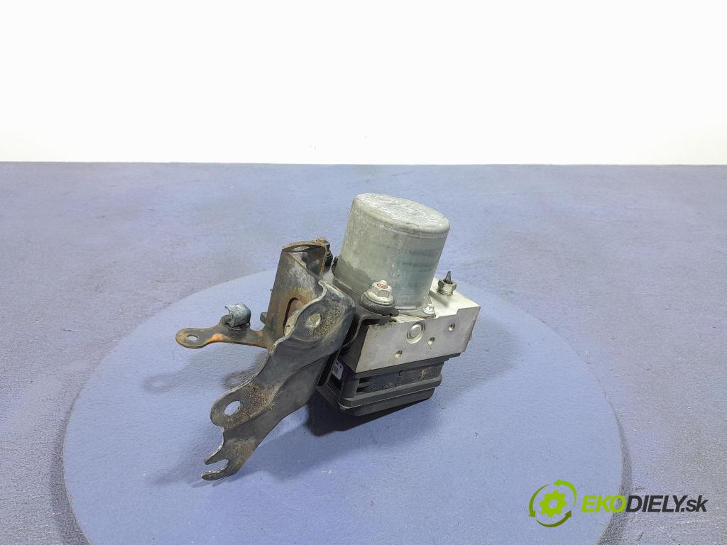 Toyota Auris 2009 čerpadlo ABS x 44540-02180