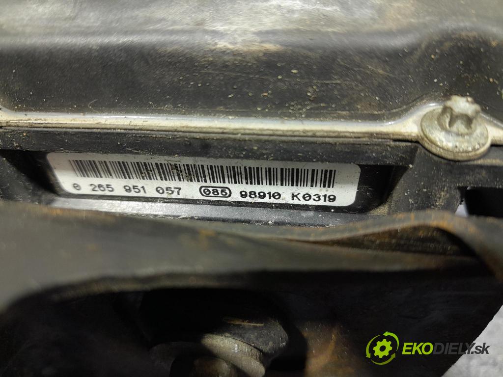 Toyota Auris 2009 čerpadlo ABS x 44540-02180