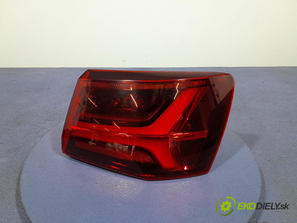 Audi A6 2016 světlo Zad: Práva: Mimo: