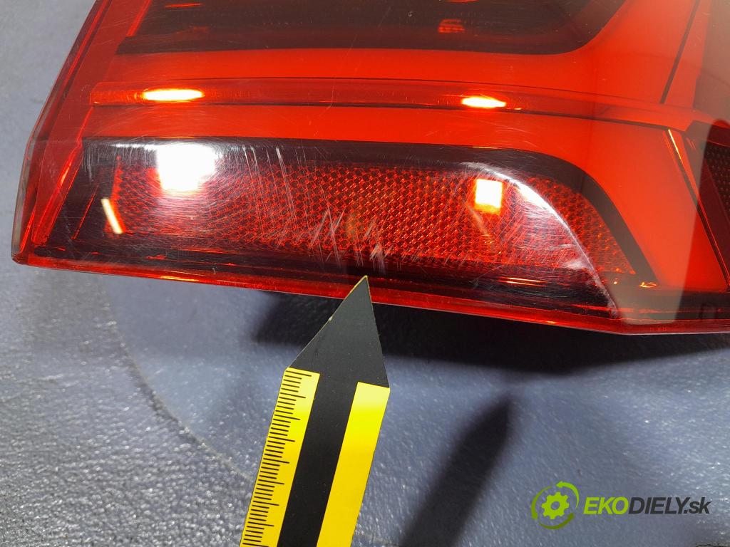 Audi A6 2016 světlo Zad: Práva: Mimo:
