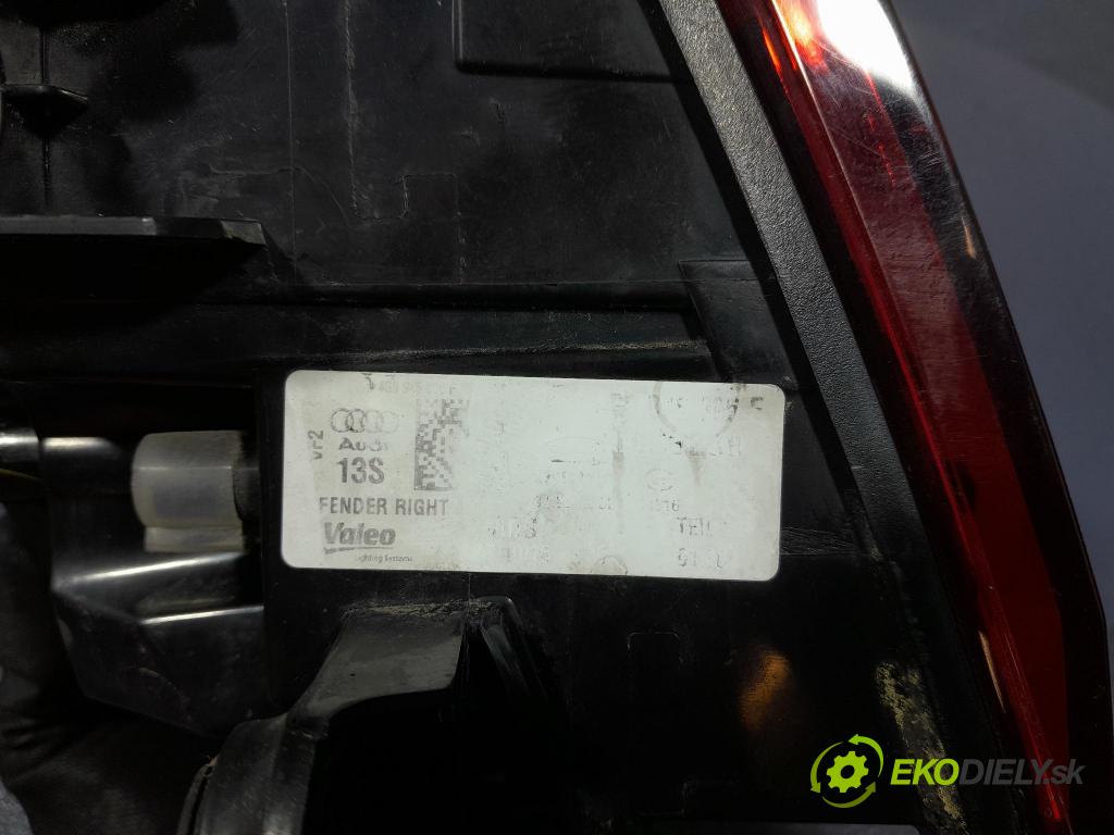 Audi A6 2016 světlo Zad: Práva: Mimo: