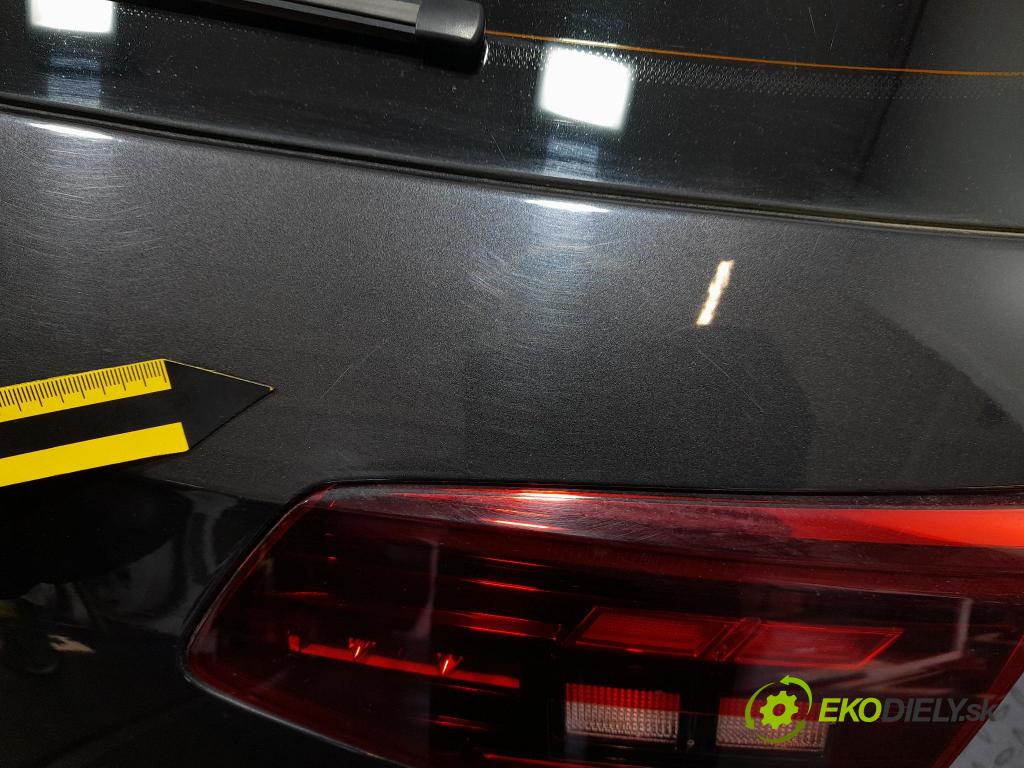 Vw Passat 2021 zadní dveře kufra: kufr