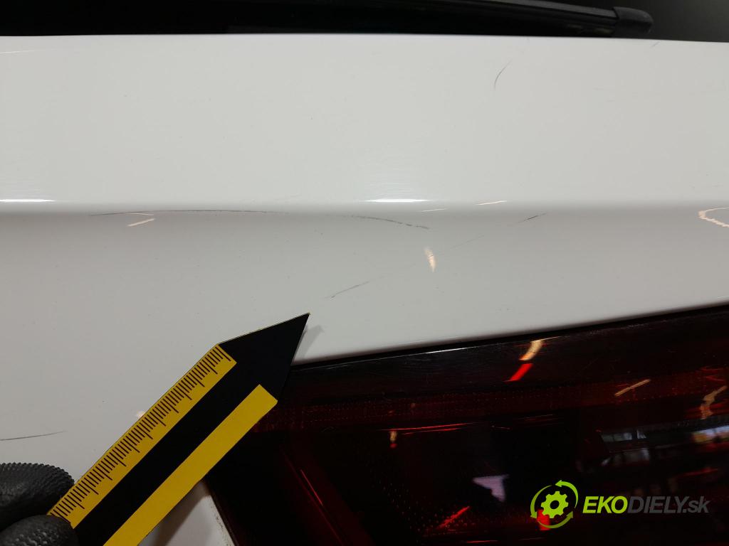 Audi A6 2016 zadní dveře kufra: kufr