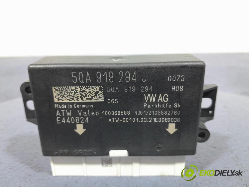 Vw Passat 2021 snímač / řídící jednotka PDC 5QA919294J