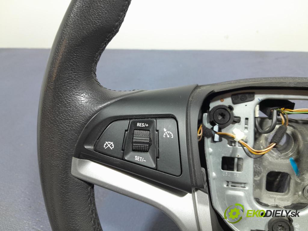 Chevrolet Cruze 2013 volant 95459394