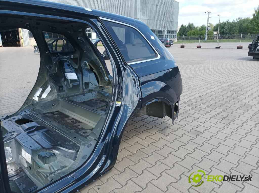 Audi Q7 0 blatnik Zad: Levý: