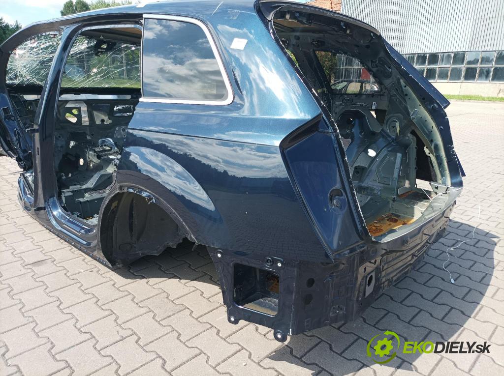 Audi Q7 0 blatnik Zad: Levý: