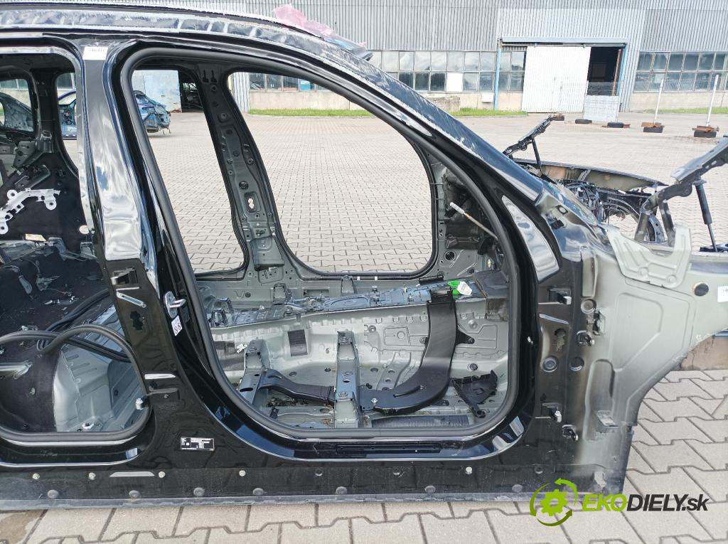 Bmw X3 2023 práh v pravo: