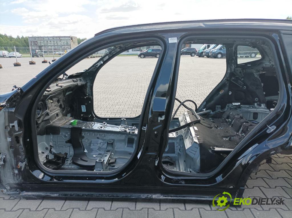 Bmw X3 2023 práh Levý: