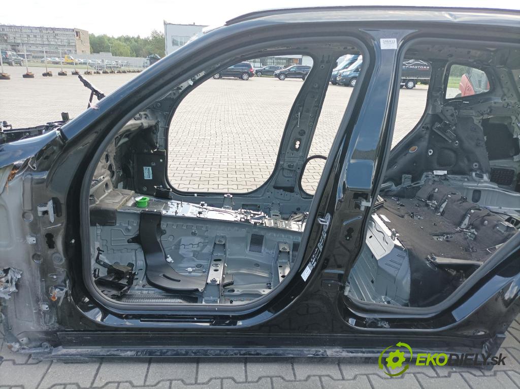 Bmw X3 2023 práh Levý:
