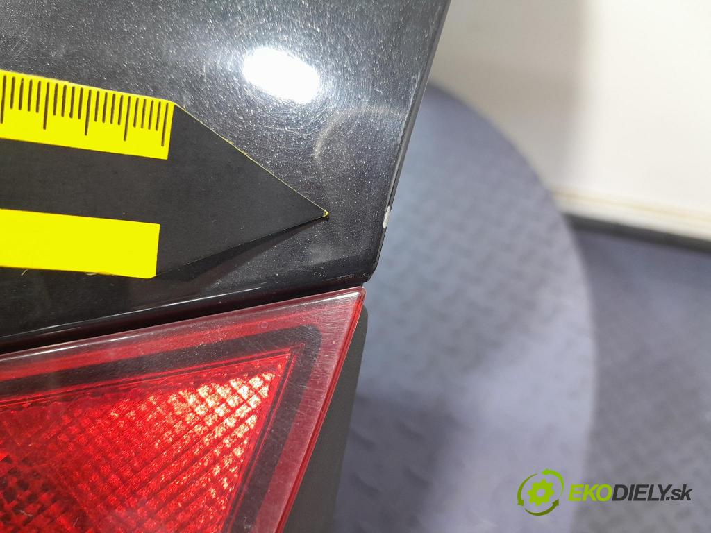 Chevrolet Cruze 2013 zadní dveře kufra: kufr