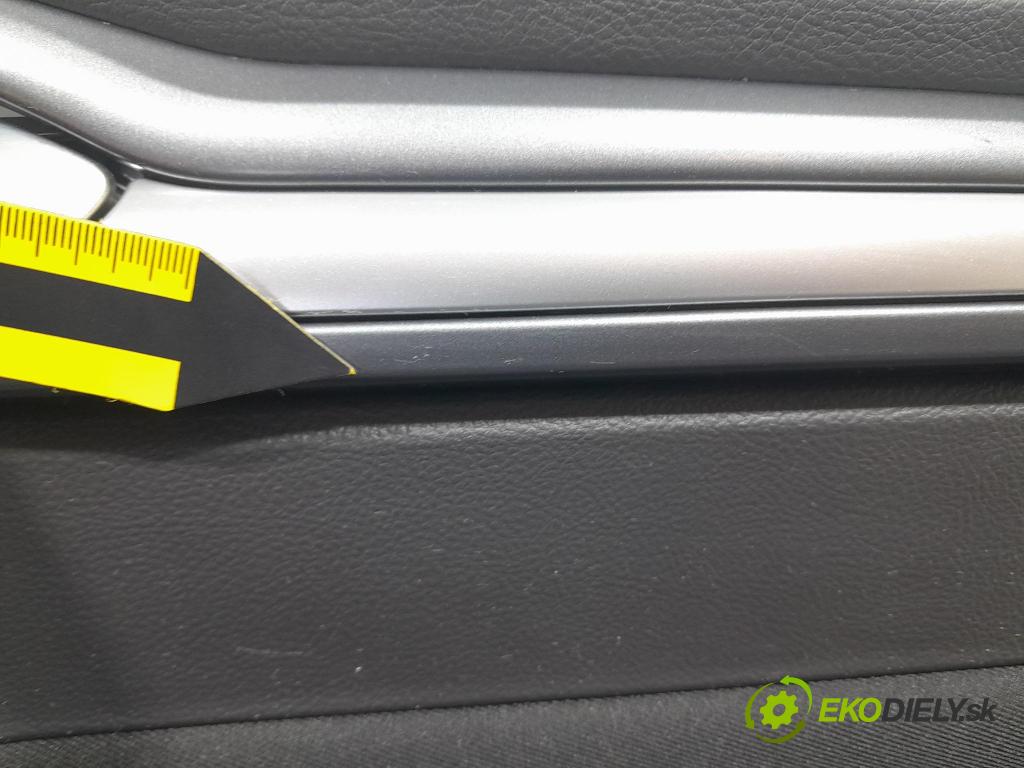 Ford Mondeo 2017 Tapacír: dveře Zad: Práva: