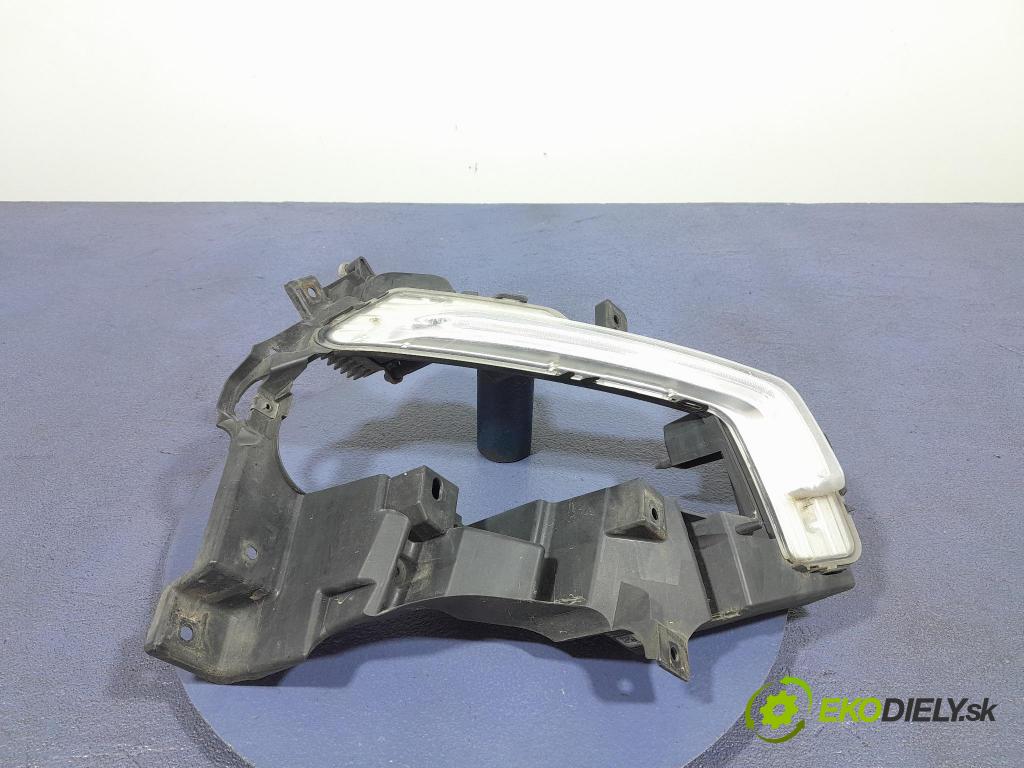Ford Mondeo 2017 Halogen v pravo: DS7J-13D272-AC