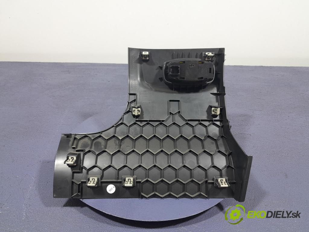 Ford Focus 2023 kryt Plast: Interiéry: JX7B-A044F09-F