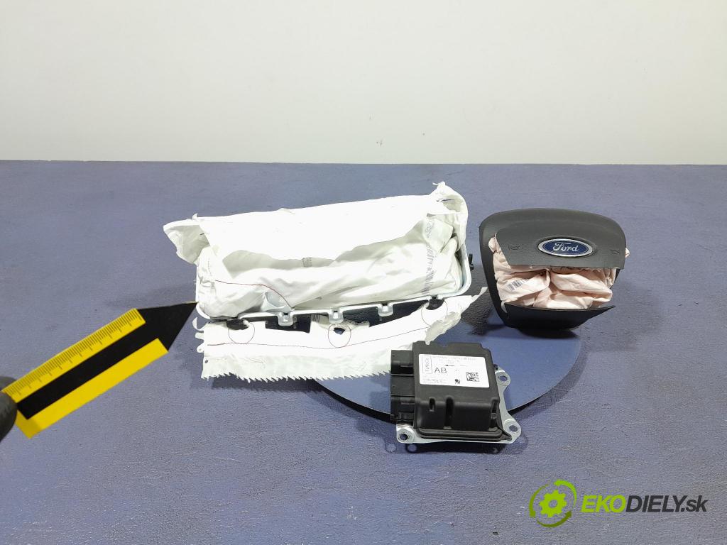 Ford Focus 2023 kokpit,pristrojová doska