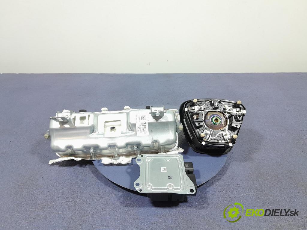 Ford Focus 2023 kokpit,pristrojová doska