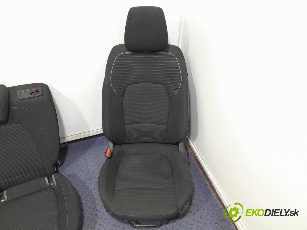 Ford Focus 2023 sedačke: Soubor.