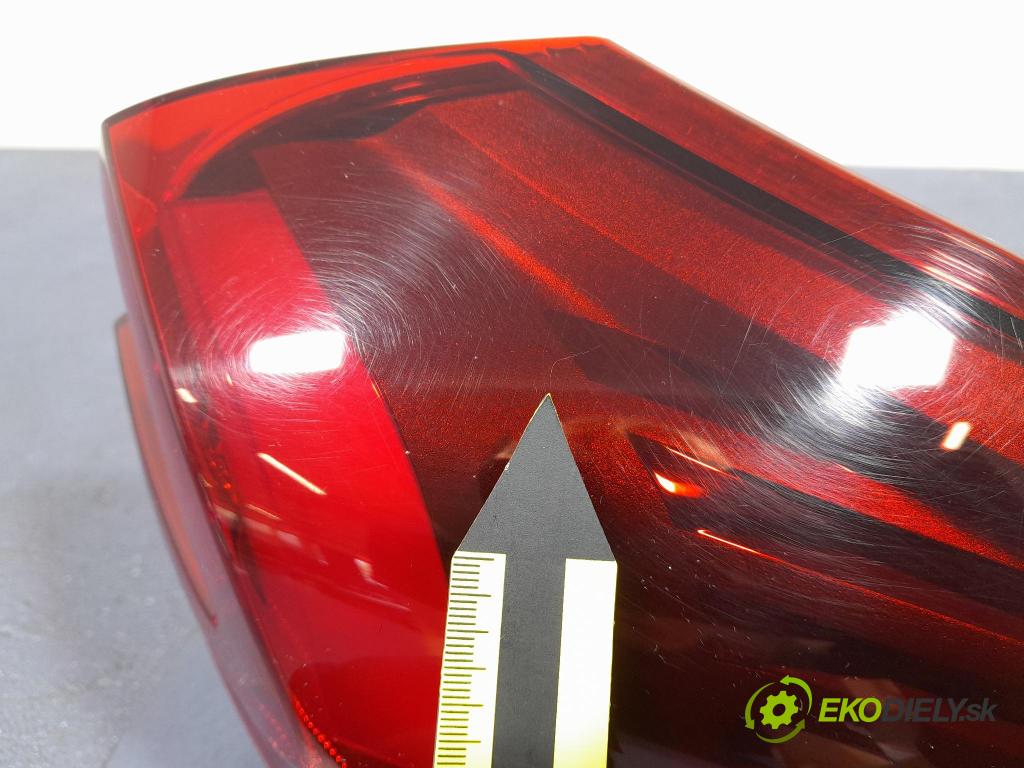 Ford Focus 2023 svetlo / reflektor zad Prava: Vonkajsia: NX7B-13404-HC