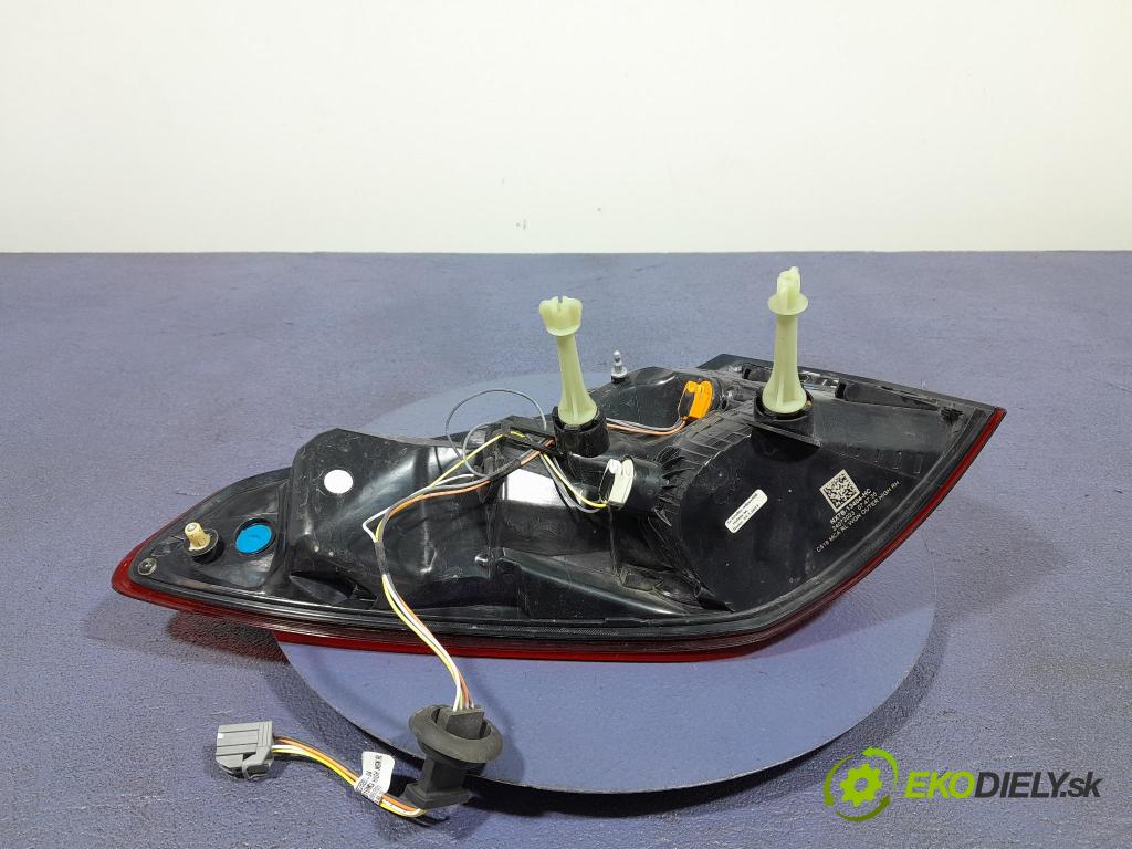 Ford Focus 2023 svetlo / reflektor zad Prava: Vonkajsia: NX7B-13404-HC