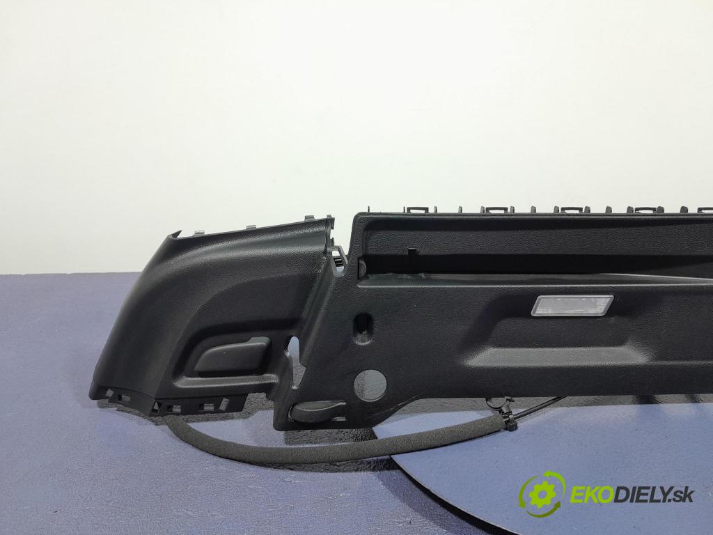 Ford Focus 2023 Tapacír: kufr JX7B-N46808-A