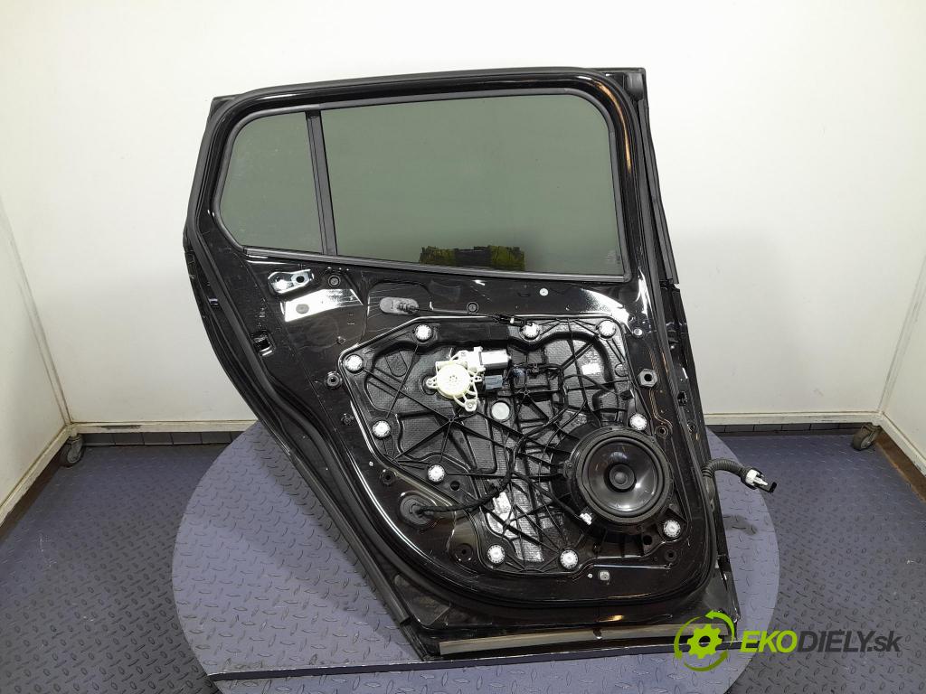 Ford Focus 2023 dvere zad Vľavo: 