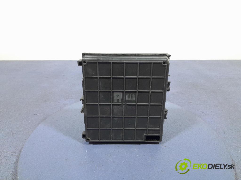 Ford Focus 2023 skrinka Poistky: NX6T-14D068-EFA
