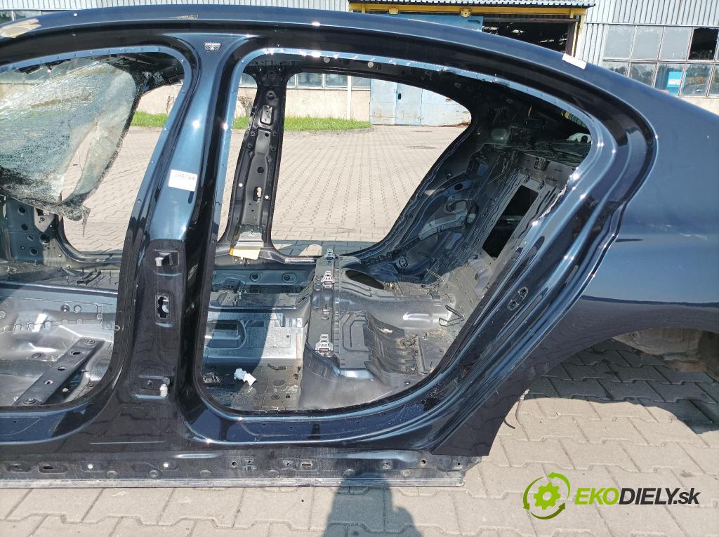 Bmw Seria 7 0 práh Levý: