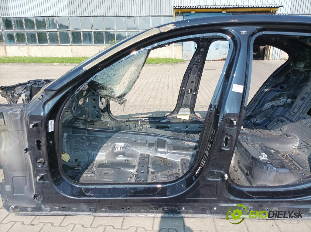 Bmw Seria 7 0 práh Levý: